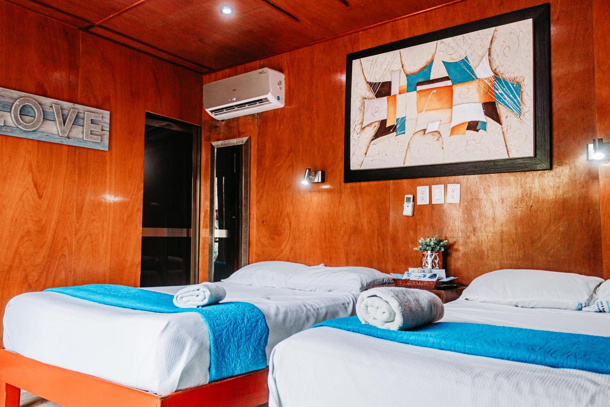 ホテル Blue Bird バカラル 部屋 写真